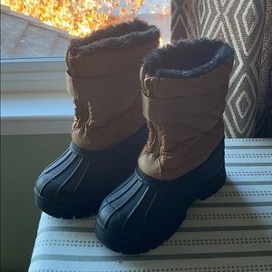 Toddler boy boots, size 11